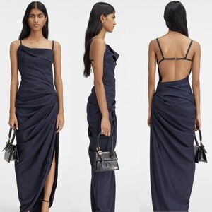 Jacquemus LES SCULPTURES
Long asymmetric draped dress.

Dark Navy
